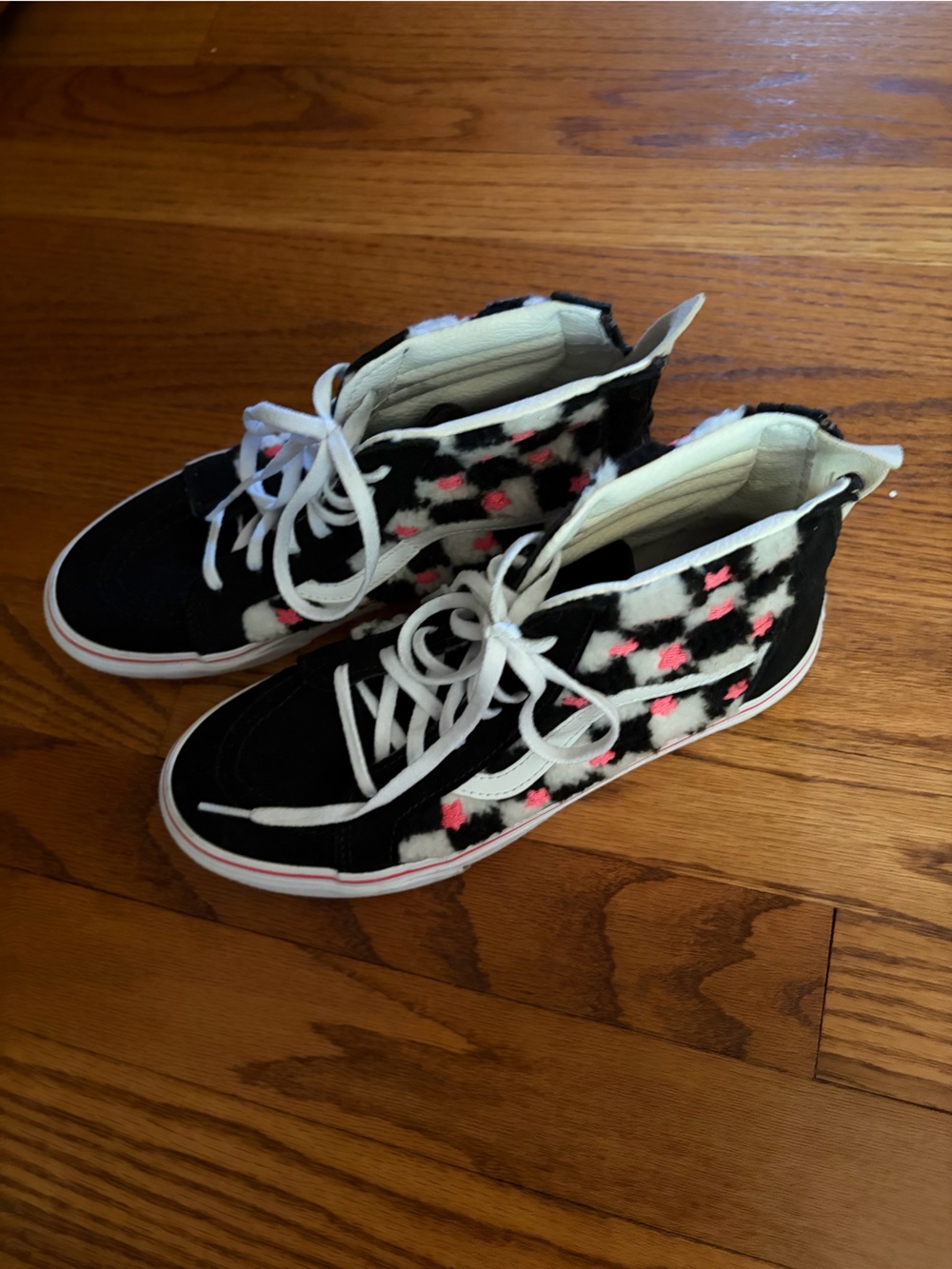 High-Top Checkerboard Sneakers with Pink stars